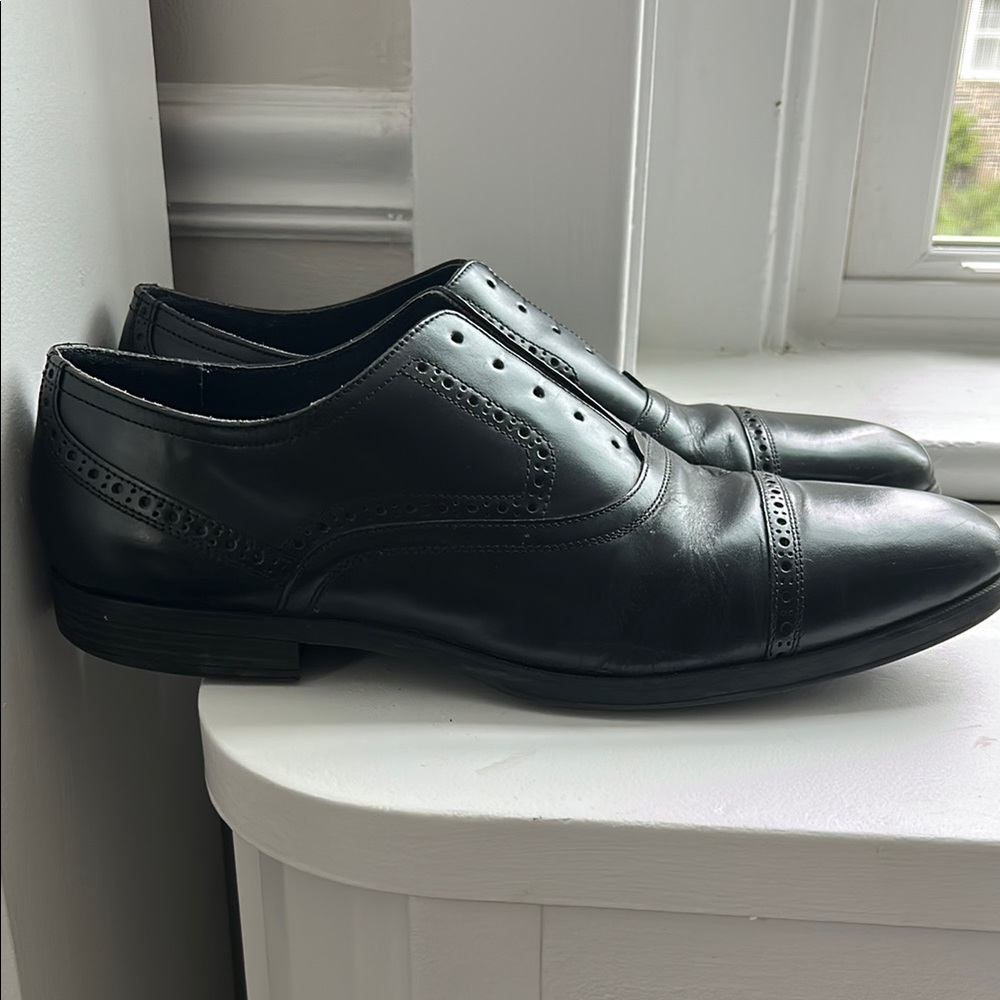 Cole Haan Men's Black Leather Oxford Shoes - Picture 3 of 5
